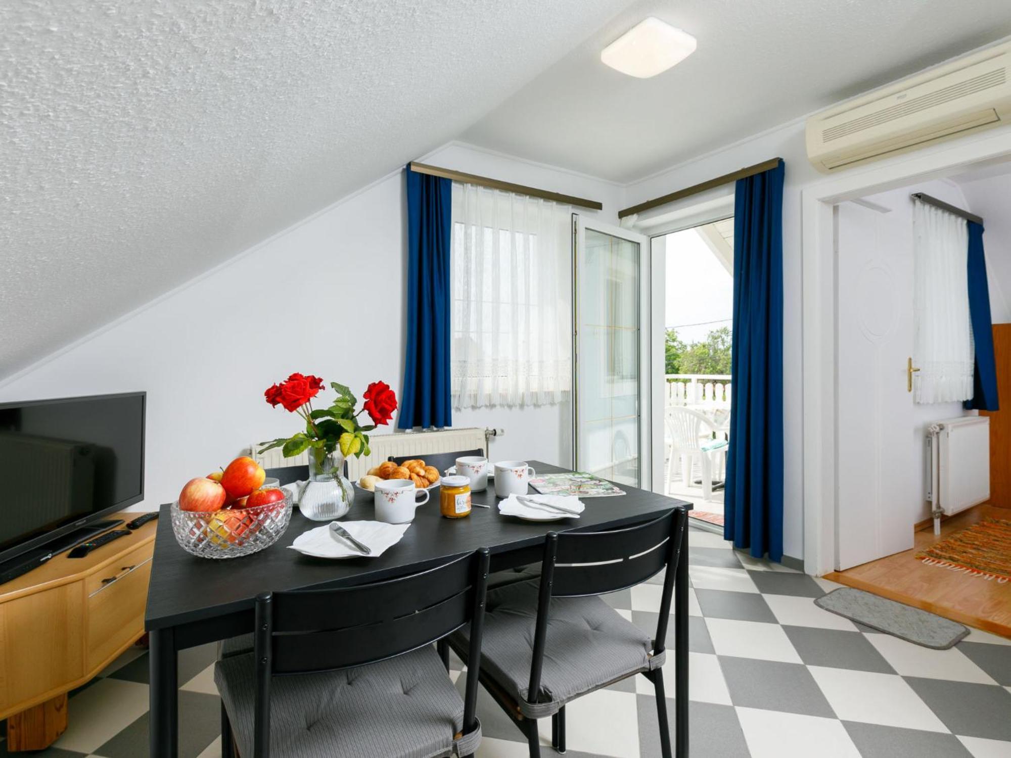 Apartment Gerania By Interhome Balatonfured Exterior photo